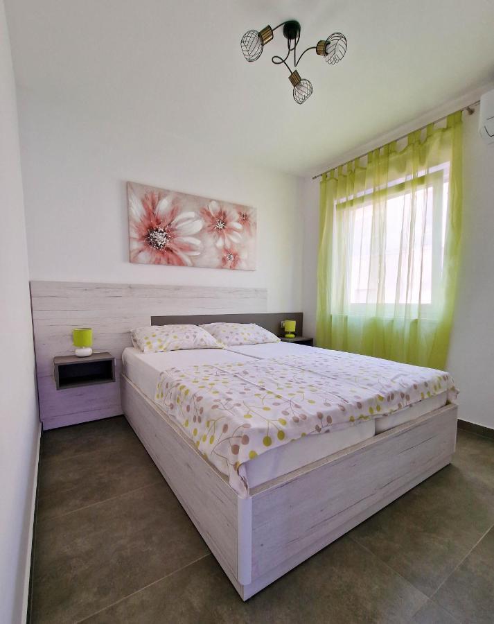 Villa Poseidon Novalja Extérieur photo