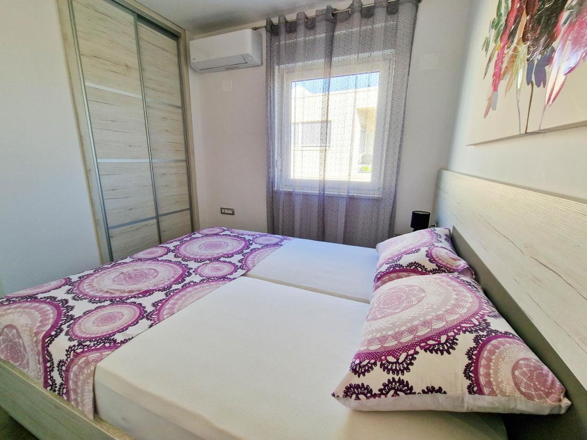 Villa Poseidon Novalja Extérieur photo